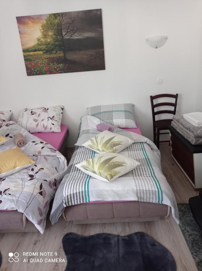 Studio Apartman Sonja Otočac Zewnętrze zdjęcie